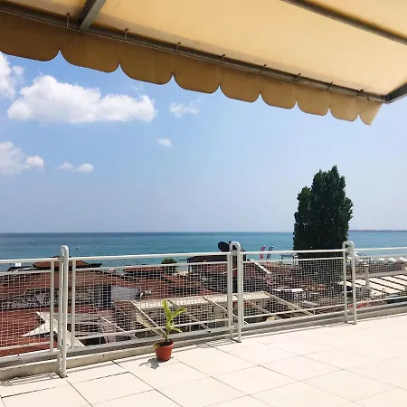 Largo 酒店 阳光海滩