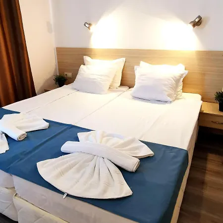 Hotel Largo 3*