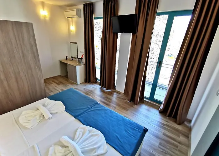 Largo Beach Hotel 3*