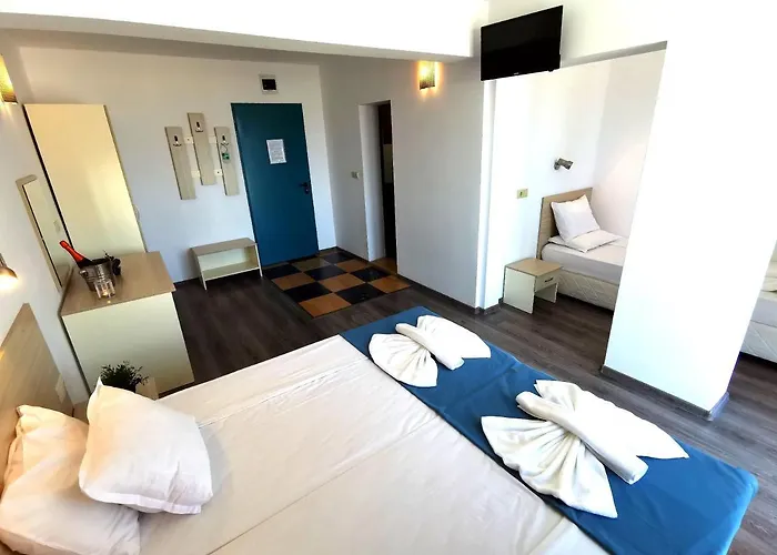 Largo Beach Hotel 酒店