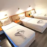 Хотел Largo Beach Hotel