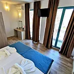 Largo Beach Hotel 3*