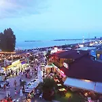 Largo Beach Hotel Хотел