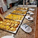 Largo Beach Hotel Хотел 3*