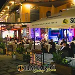 Хотел Largo Beach Hotel