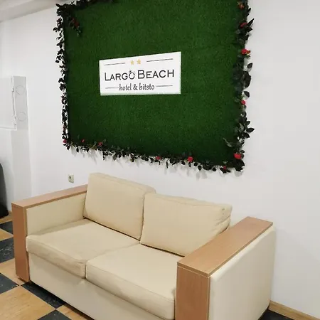 Ξενοδοχείο Largo 3*