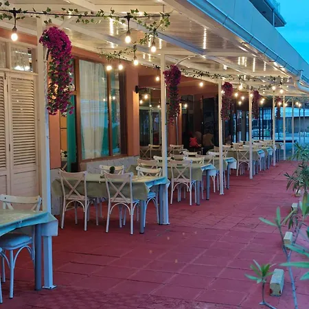 Largo Beach Hotel Szálloda Napospart