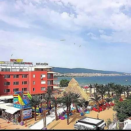 فندق Largo