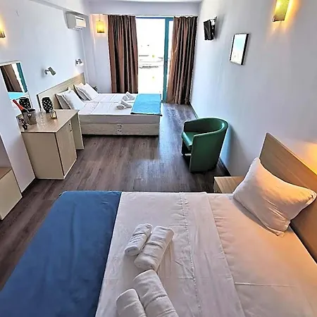 Hotel Largo 3*