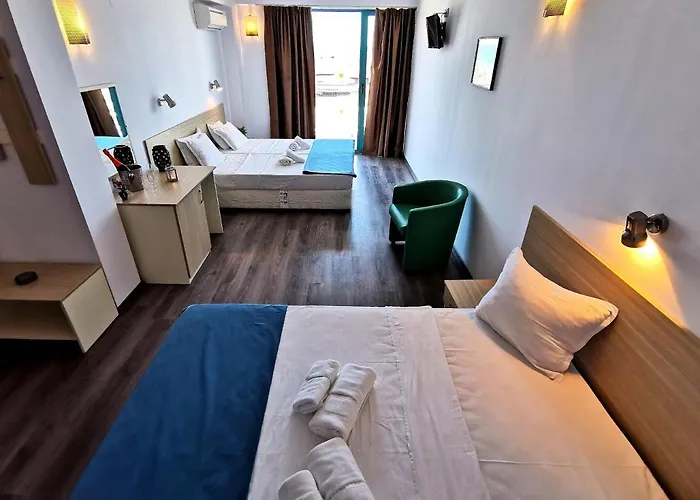 Largo Beach Hotel Szálloda 3*