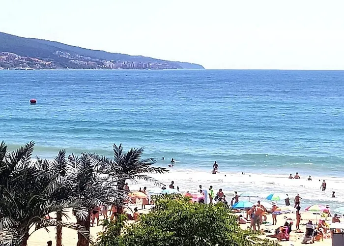 Largo Beach Hotel Szálloda