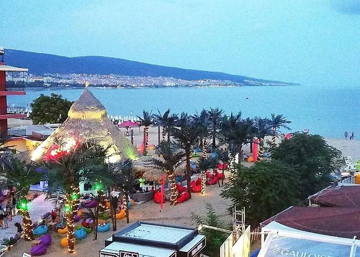 Largo Beach Hotel Szálloda 3*