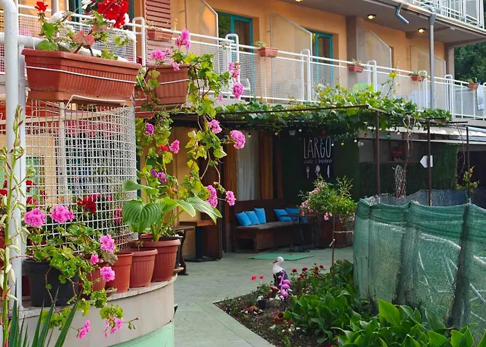 Largo Beach Hotel 3* Napospart