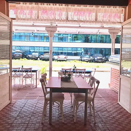 Ξενοδοχείο Largo